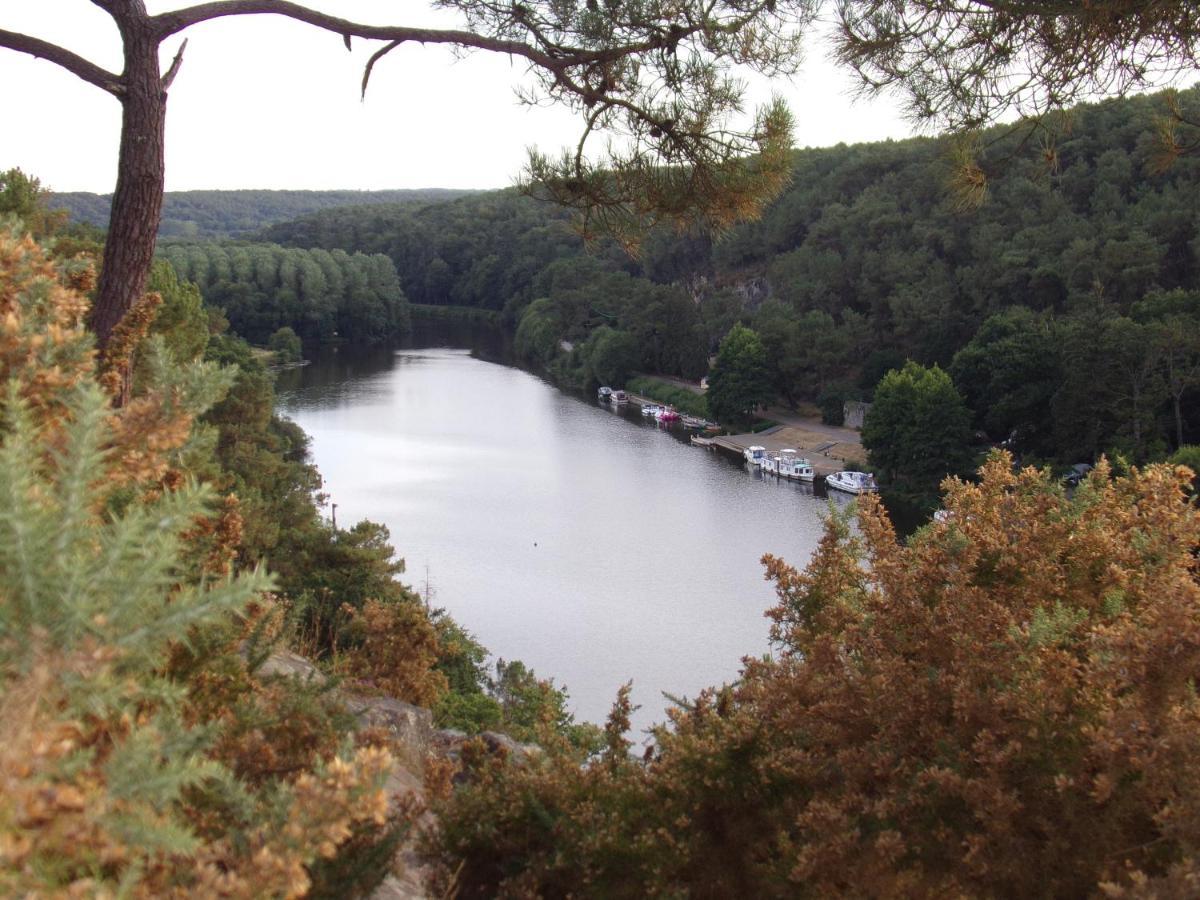 La Roulotte Chainoux Bains-sur-Oust Exterior foto